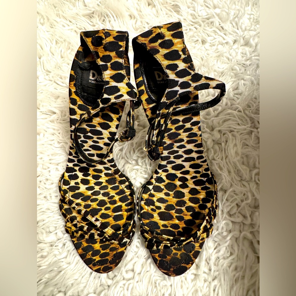 D&G Women's Leopard Print Sandals